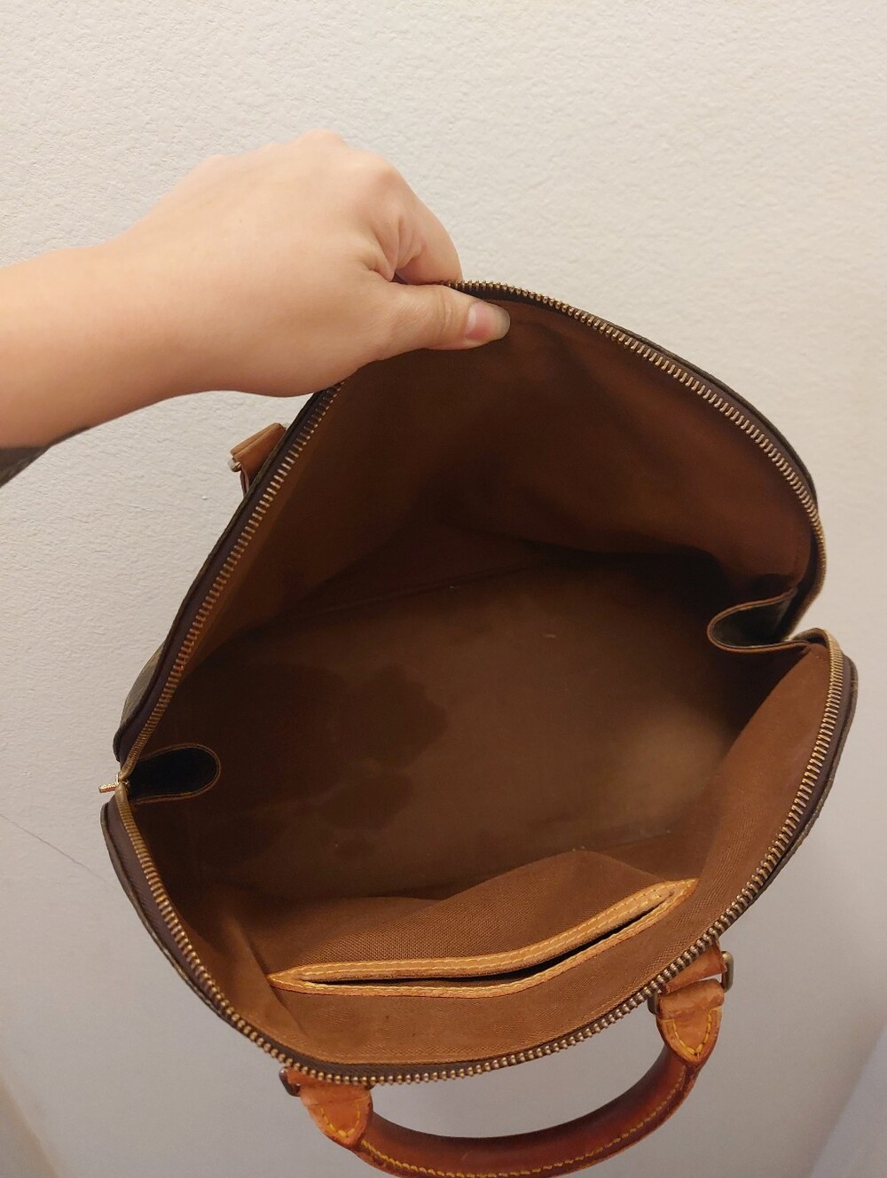 Louis Vuitton Alma Bag Vintage - Picture 12 of 14